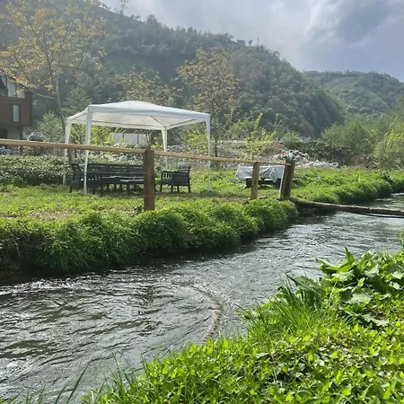 Holiday home Hanging Garden - Riverside